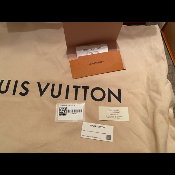 AUTHENTIC SOLD-OUT EVERYWHERE! GM Damier Azur Neverfull. 15.4 x 12.6 x 7.9 in. - Picture 10 of 13